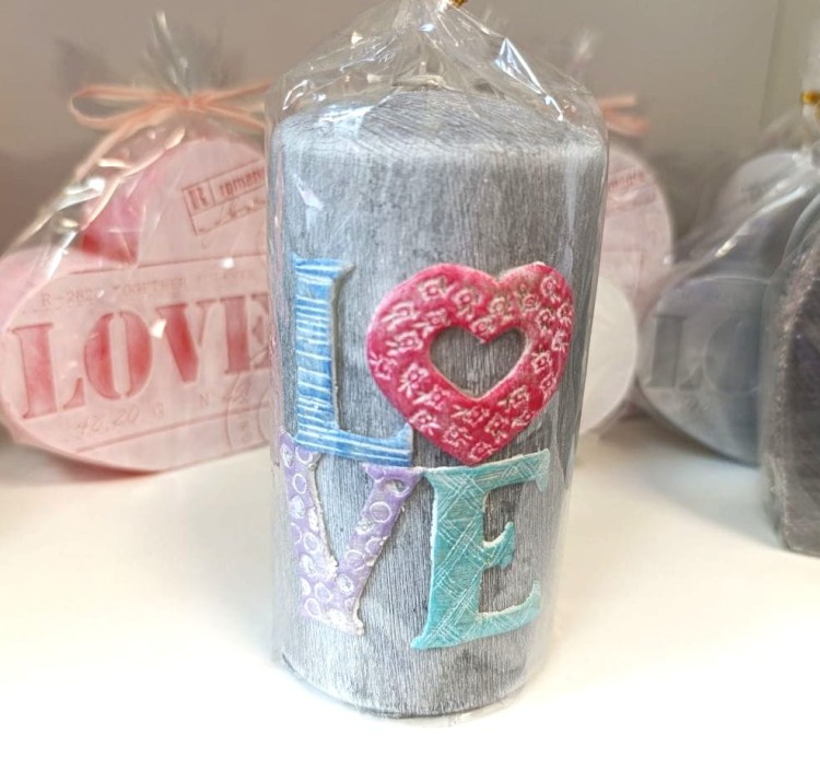 Świeca LOVE słupek szary 13 cm