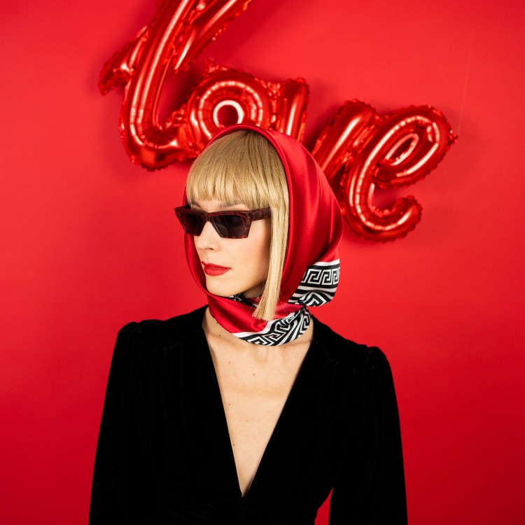 Apaszka Greek czerwona 2.jpg