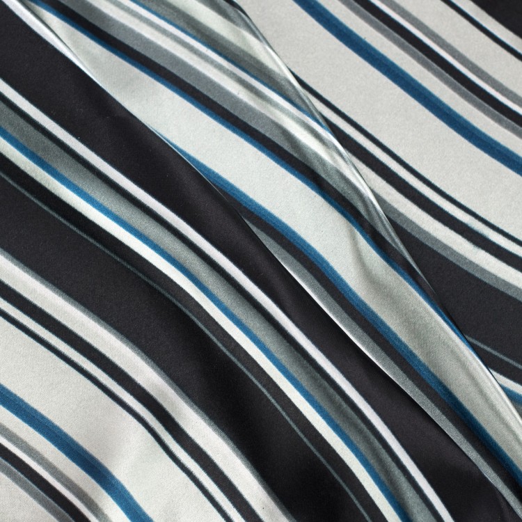 Apaszka w paseczki czarny 3.jpg