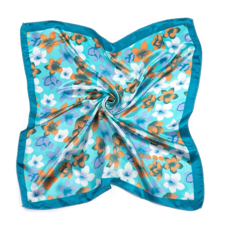 Apaszka niebieska w kwiatki 2.jpg