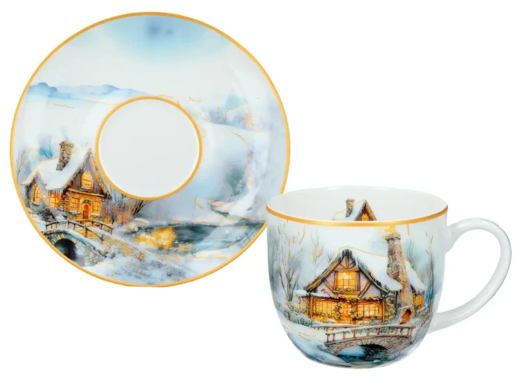 Komplet filiżanek porcelanowych Dom w objęciach zimy filiżanka pierwsza.webp