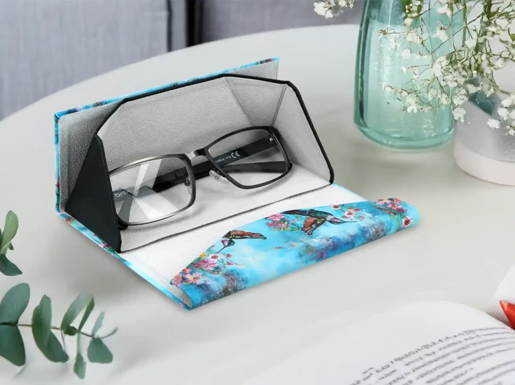 Składane etui na okulary Kolibry zdjęcie poglądowe.webp
