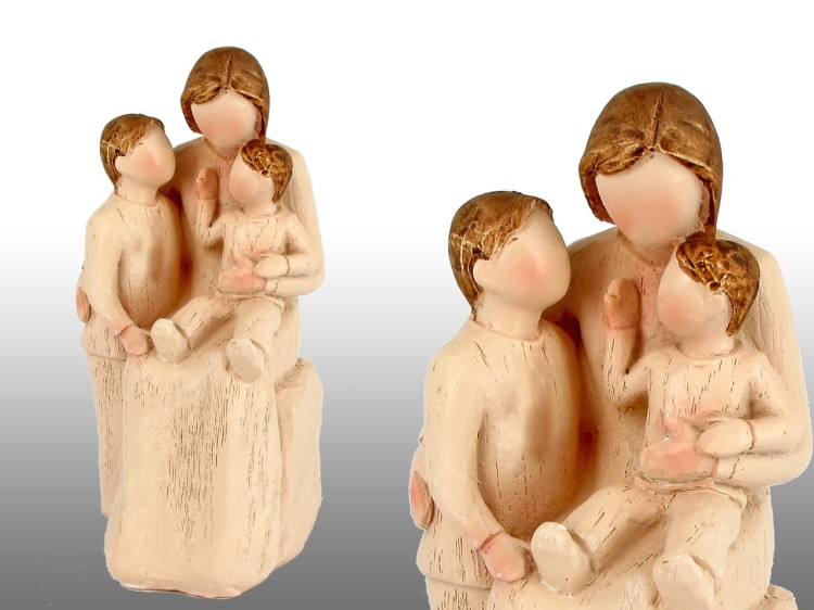 Figurka Mama z dziećmi 14 cm