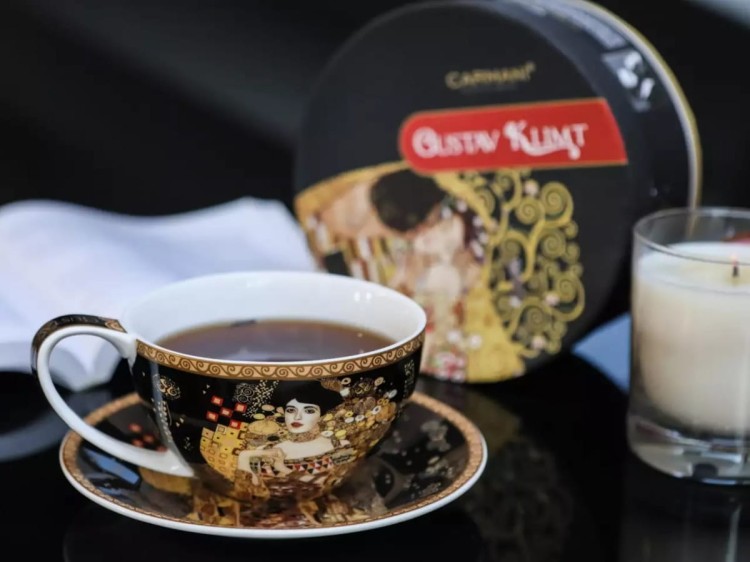 Filiżanka 340 ml Gustav Klimt Adele na stole