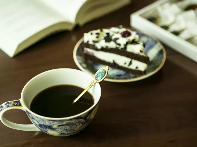 komplet pozlacanych lyzeczek van gogh mix 4.jpg